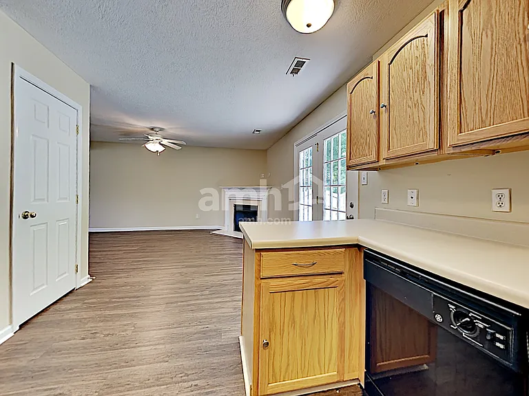 4417 Oakbank Ln — Photo 3