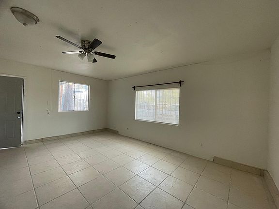 4th image of 733 Damon Dr