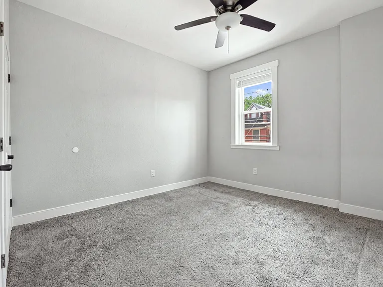 2124 E 17th Ave #5 — Photo 12