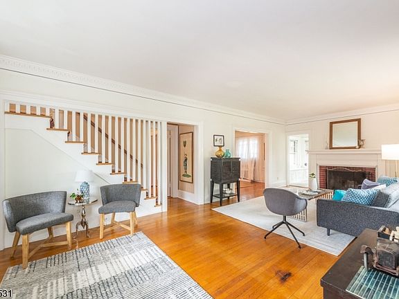 2nd image of 33 Prescott Ave