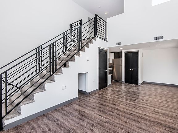 3rd image of 5814 Virginia Ave #2