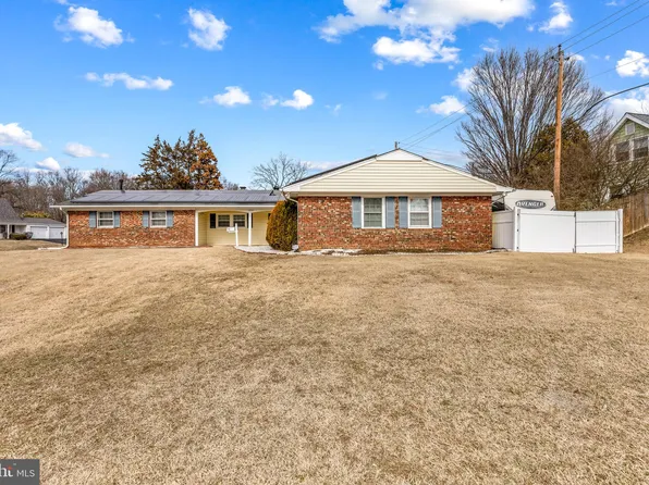 15700 Presswick Ln, Bowie, MD 20716