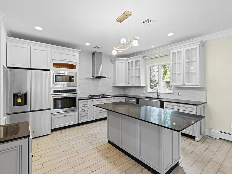 40 E Oakdene Ave #B — Photo 13