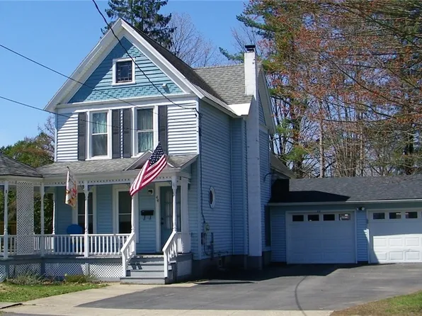 44 Fayette St, Camden, NY 13316