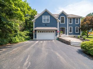 25 Essex St, Middleton, MA 01949