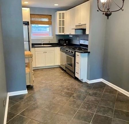 2nd image of 741 Bloomfield Ave #G1-107