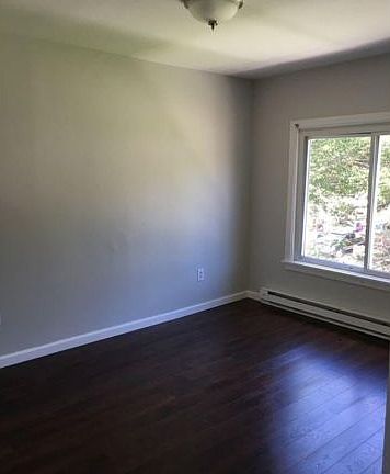 3rd image of 314 Main St