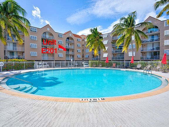 2nd image of 3930 S Roosevelt Blvd APT E201