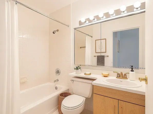 108 East 38th Street image 4 of 6