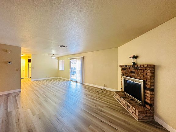 5th image of 5386 River Glen Dr Unit 352