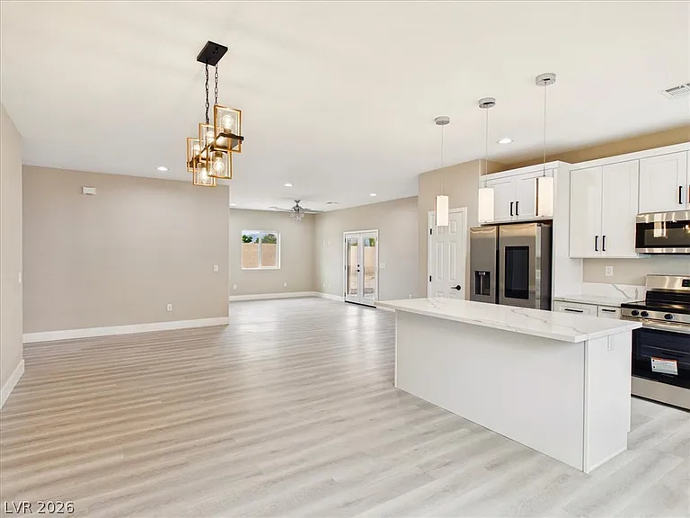 1740 S Jerome Ln — Photo 13