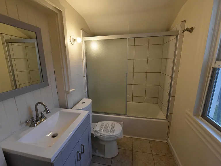 144 3rd St #3 — Photo 7