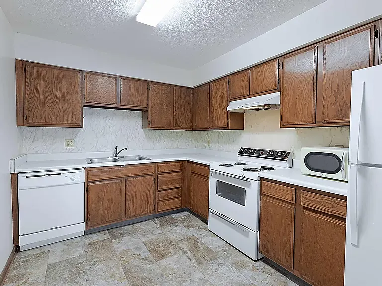 1133 G Street — Photo 41