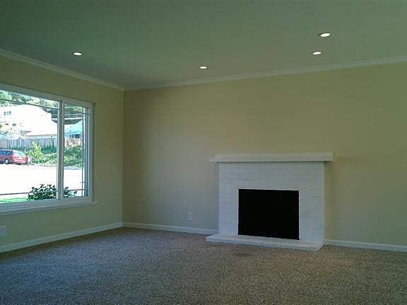4th image of 701 Lockwood Dr