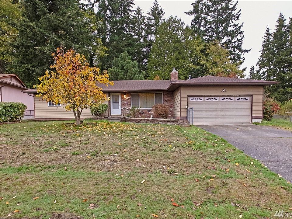 1st image of 578 NE Valley Oak Dr