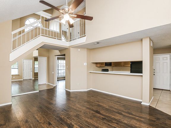 5th image of 7412 Blackthorn Dr
