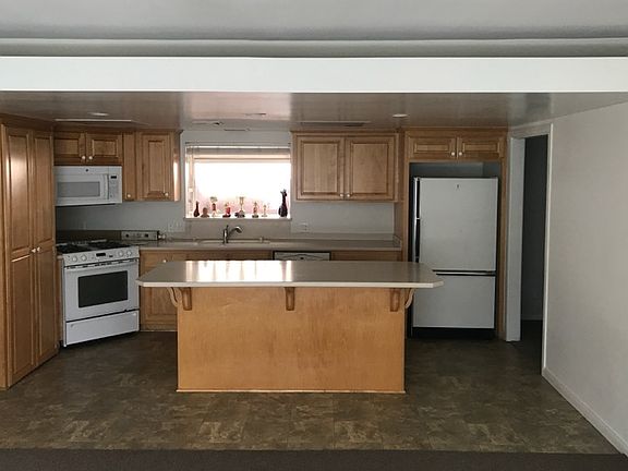 2nd image of 9925 Rose St #9925