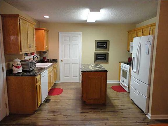 5th image of 12947 Emerald Creek Cir