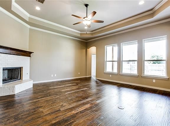 5th image of 2728 Elmwood Dr