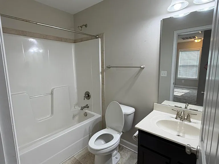 2125 Cove Ct — Photo 13