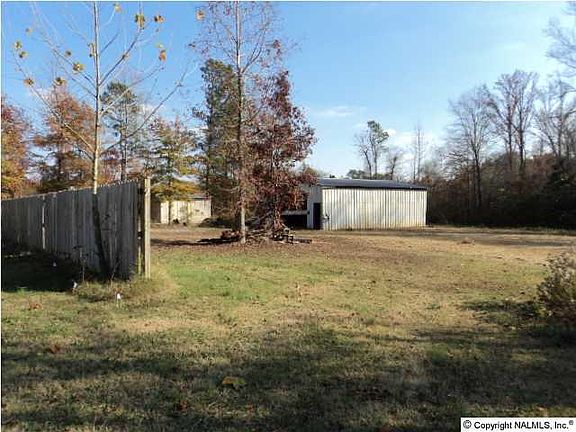5th image of 1840 Walls Ln NE