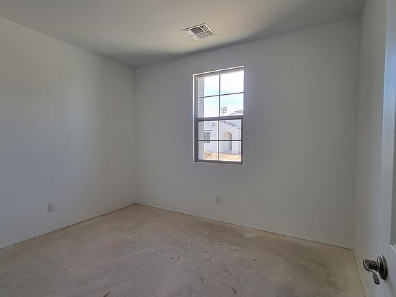 3rd image of 37623 N SINGLETREE Drive