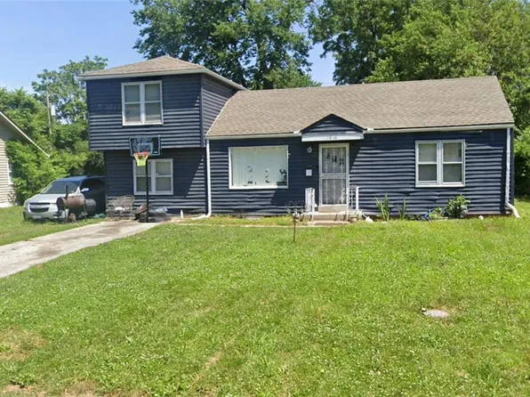 1816 E 83rd Ter, Kansas City, MO 64132