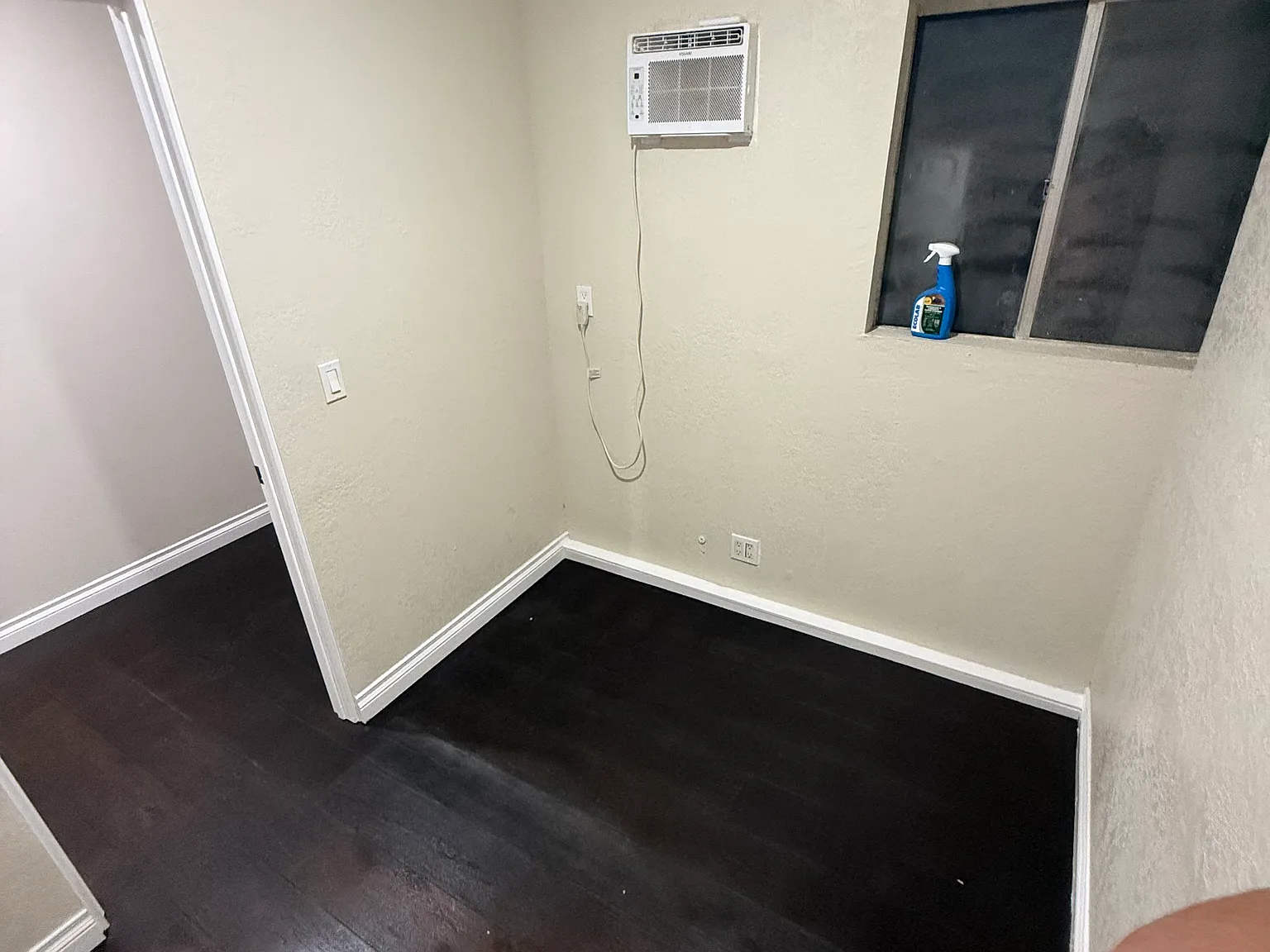 1 bed, 400 sqft, $2,000 — Photo 3