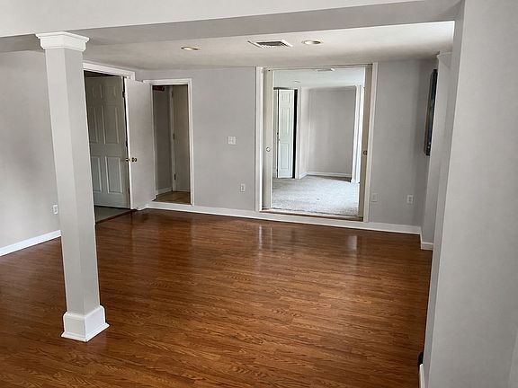2nd image of 6 Helen Pl