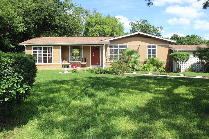 1st image of 2718 Piper Dr