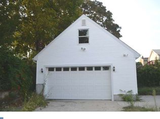 126 S Cedar Ave, Maple Shade, NJ 08052