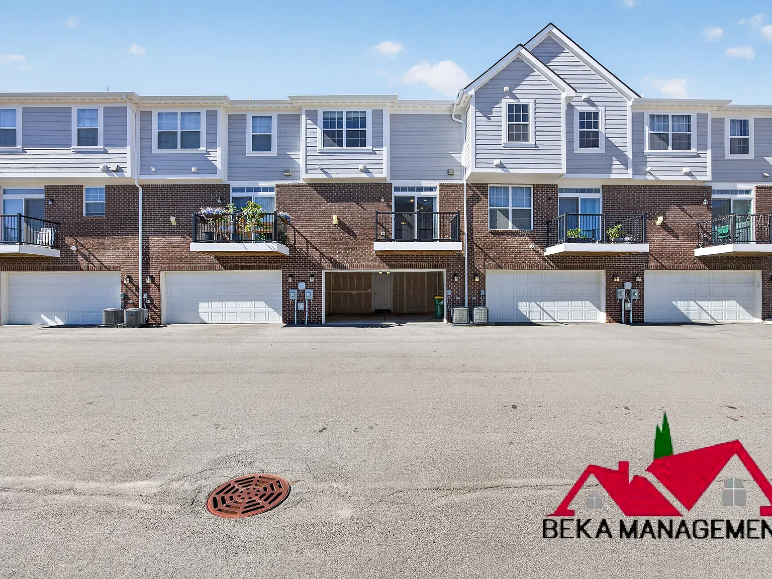 2 bed, 2.5 bath, 1938 sqft, $2,250 — Photo 2