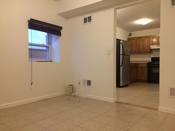 2nd image of 183 Hunter Ave