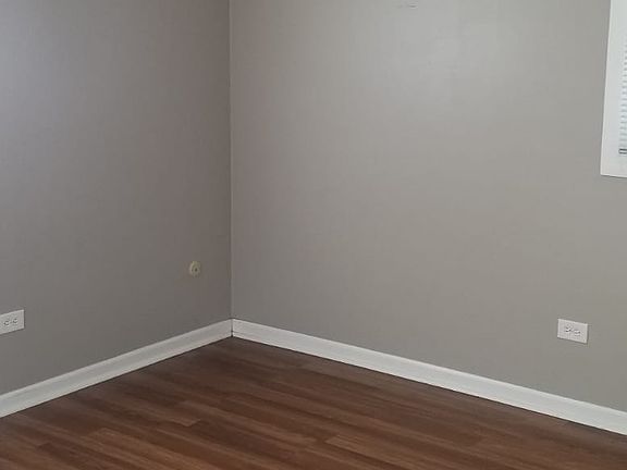 Nice flooring throughout 