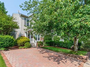 110 Mendoker Dr, Jamesburg, NJ 08831
