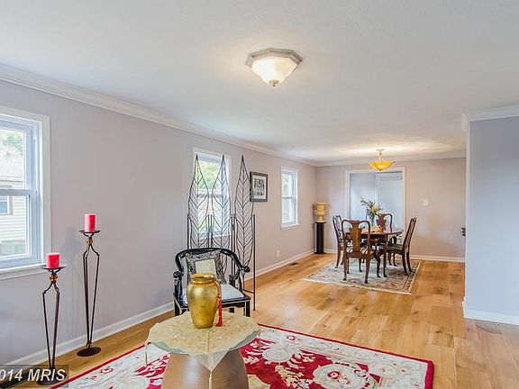 5th image of 7402 Wenig Ave