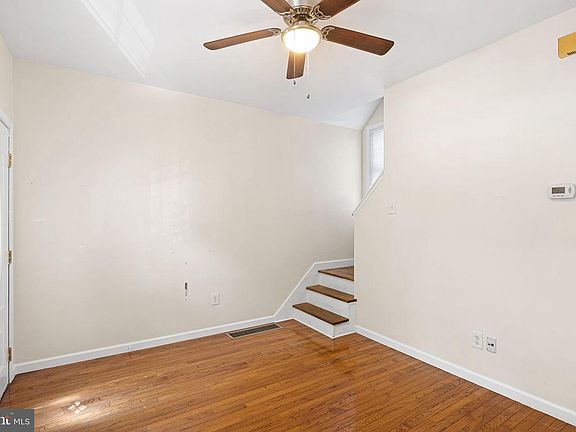 3rd image of 439 W George St