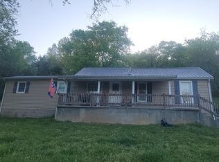 862 W Madison St, Pulaski, TN 38478