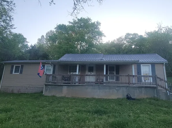 862 W Madison St, Pulaski, TN 38478