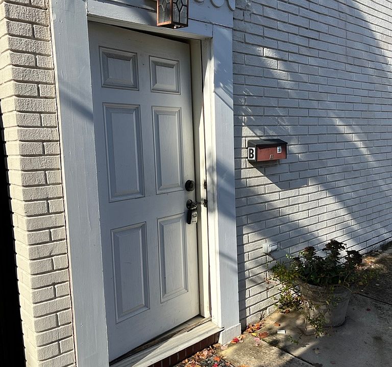 1st image of 1937 Gough St #B