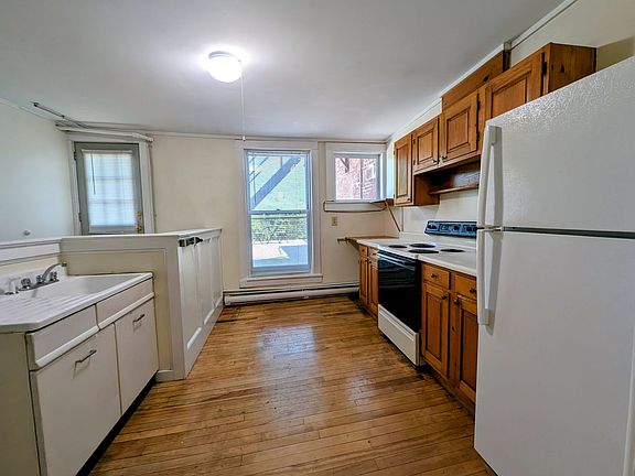 3rd image of 79-93 S Main St #Dff96638
