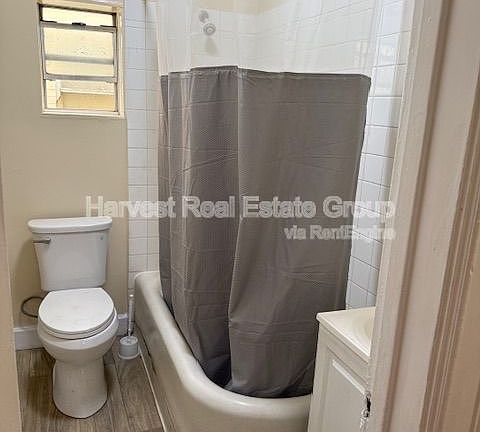 5th image of 460 S 6th St APT 4