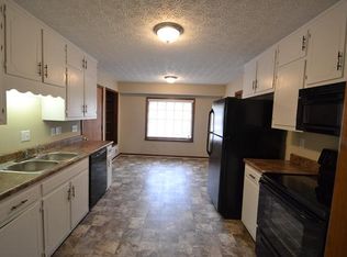 3028 Sanibel Dr, Stone Mountain, GA 30087