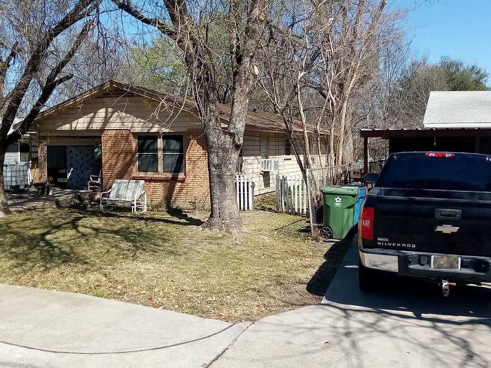 2nd image of 616 Pickett St