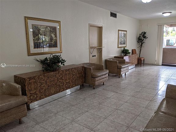3rd image of 16751 NE 9th Ave APT 203