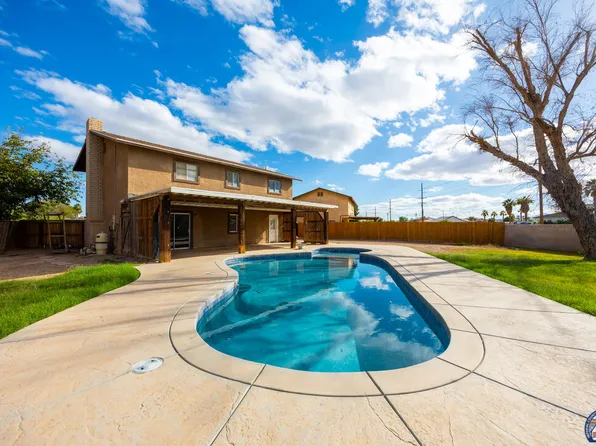1940 Yucca Dr, El Centro, CA 92243