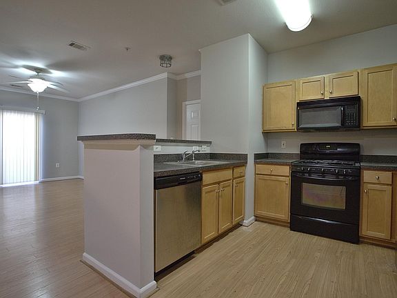 5th image of 5121 Travis Edward Way APT E