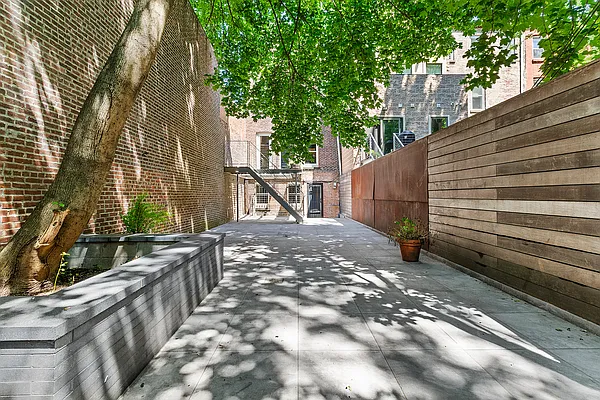 Rented by Douglas Elliman | media 32