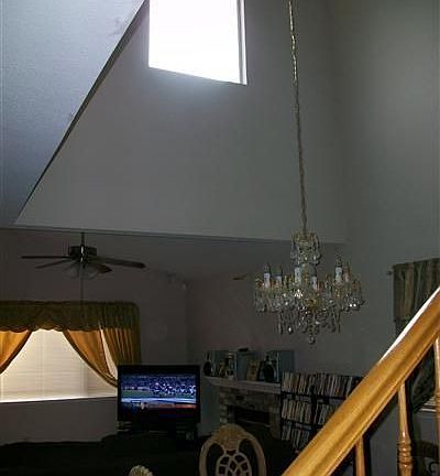 3rd image of 877 Hunters Creek Dr