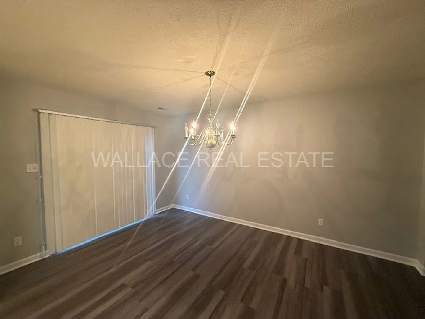 Fantastic 3 Bedroom, 2.5 Bath Home In Gallaher Station — Photo 3